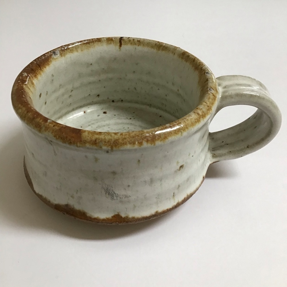 Handmade Studio Pottery Chili Bowl Handle Natural Speckled Glaze Rustic Cabin - Picture 5 of 14